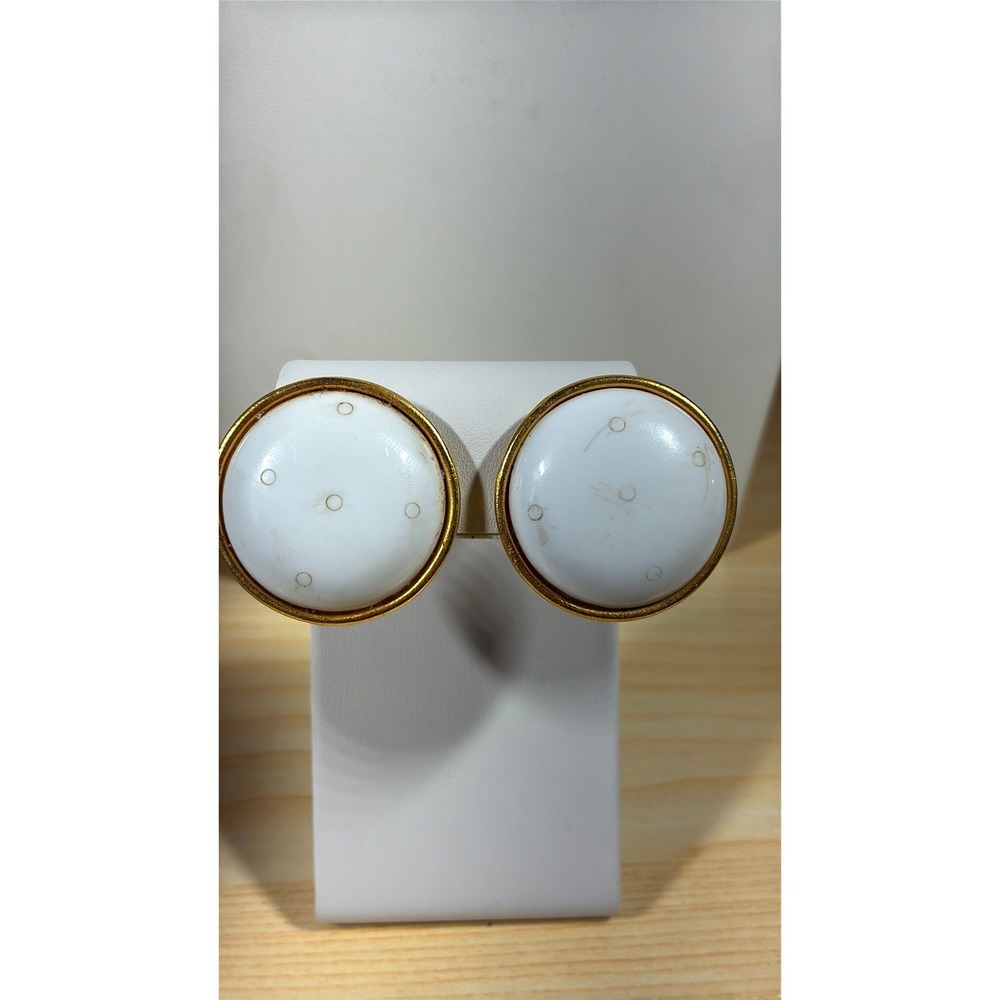 Les Bernard Signed Vintage White & Gold Tone Round Button Clip-On Earrings